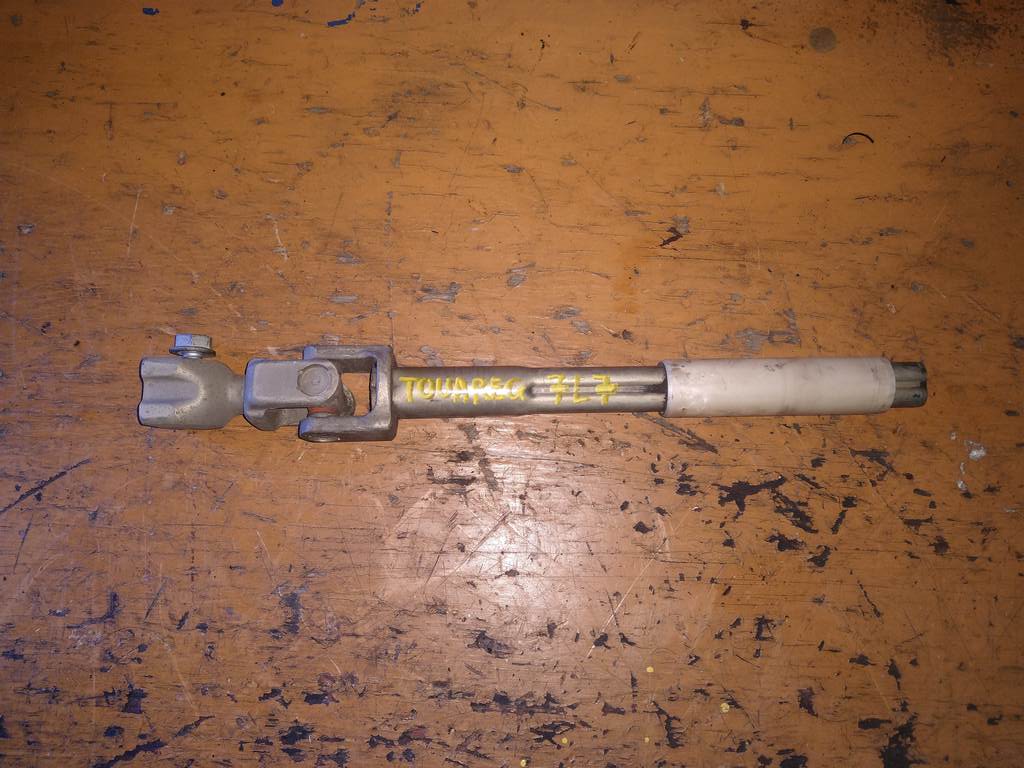 карданчик рулевой Volkswagen Touareg