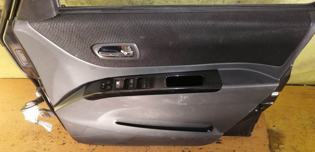 дверь Suzuki Palette