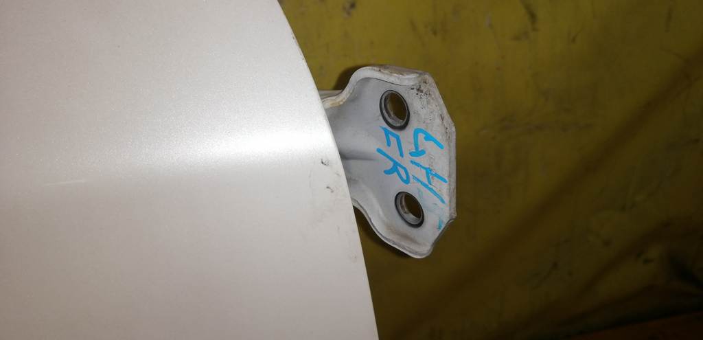 дверь Subaru Impreza