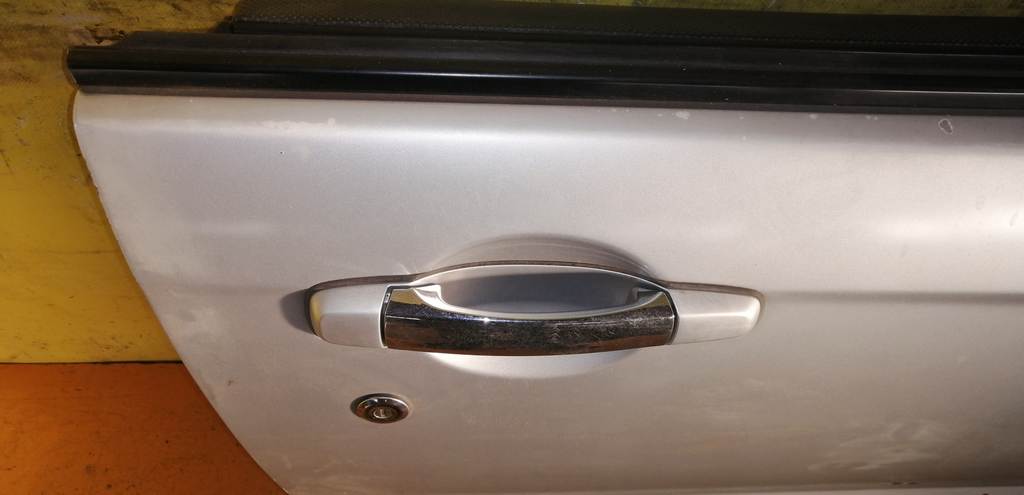 дверь Subaru Forester