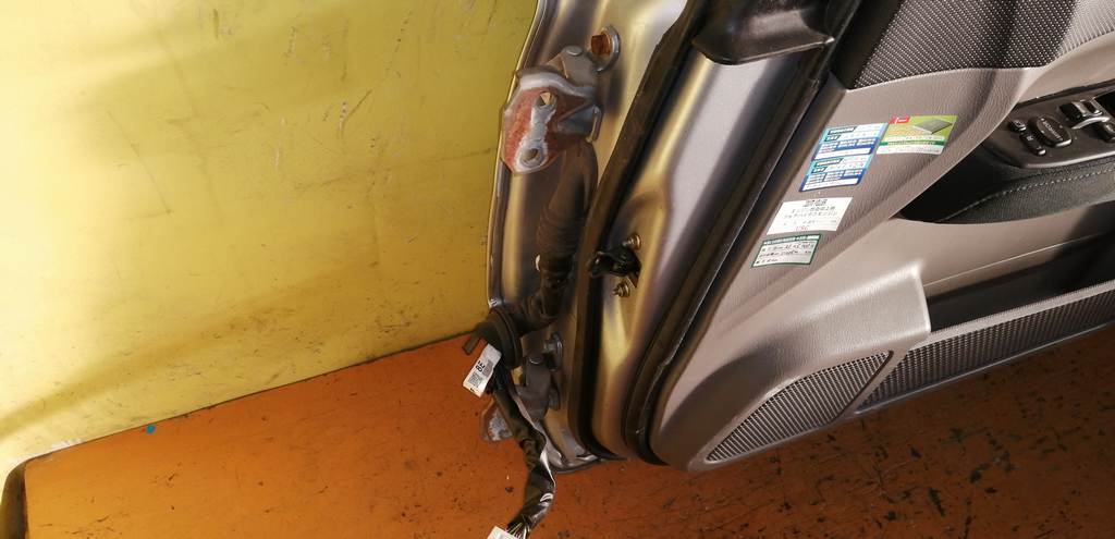 дверь Subaru Forester