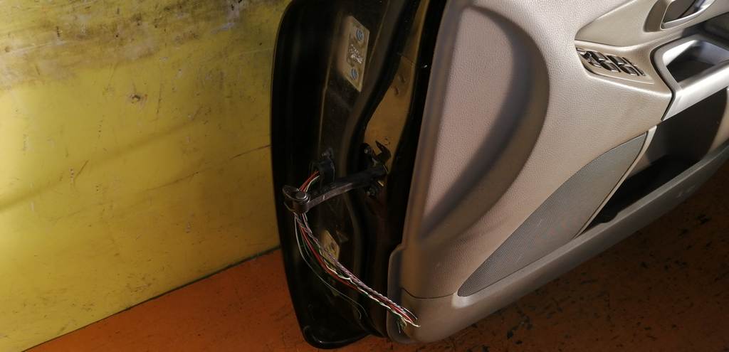 дверь Volvo XC90