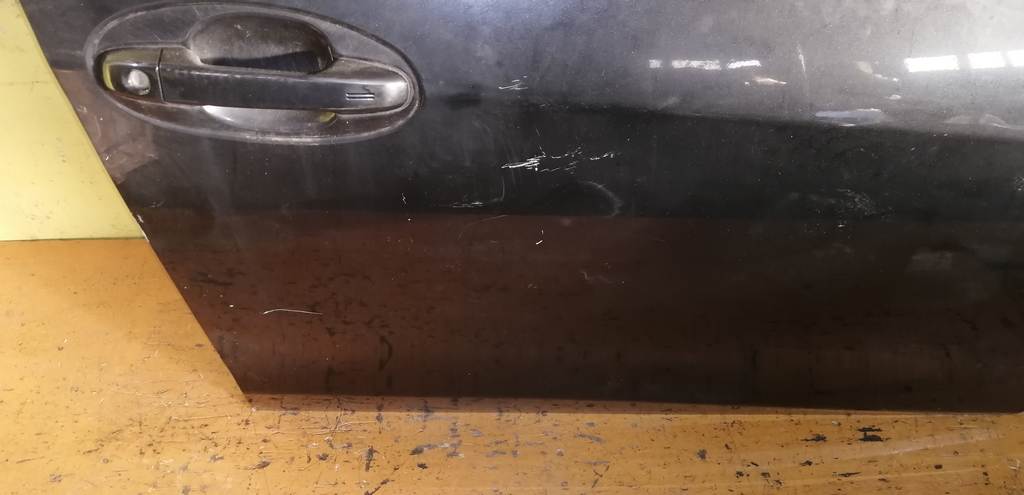 дверь Toyota Vitz