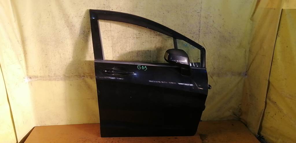 дверь Honda Freed Spike