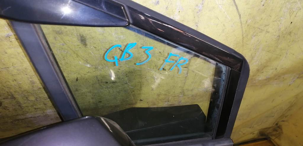 дверь Honda Freed Spike