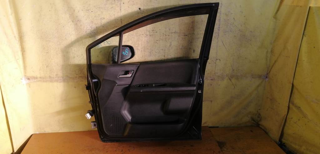 дверь Honda Freed Spike