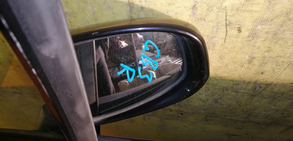 зеркало Honda Freed Spike