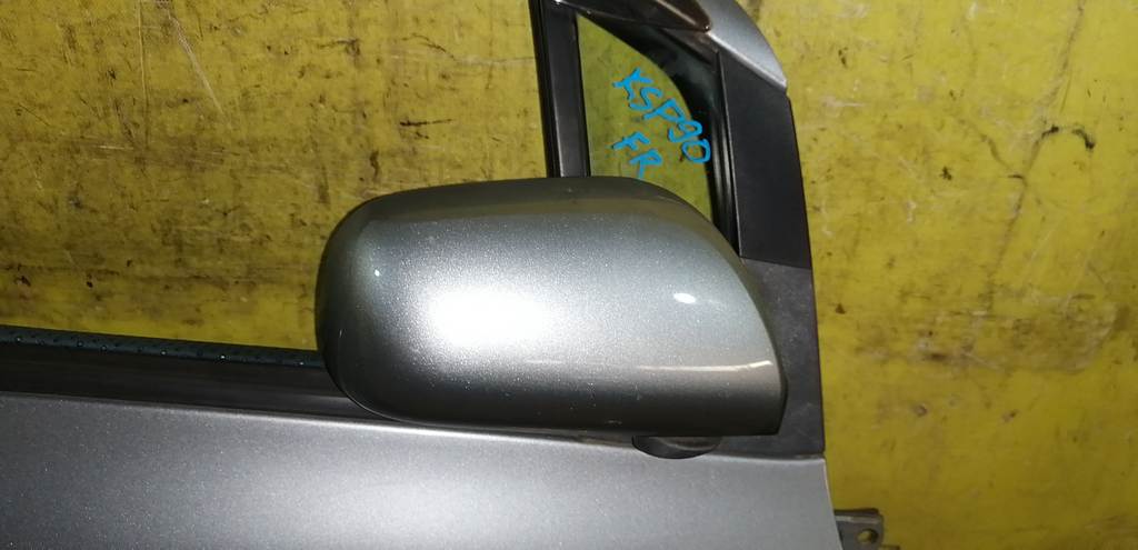 зеркало Toyota Vitz