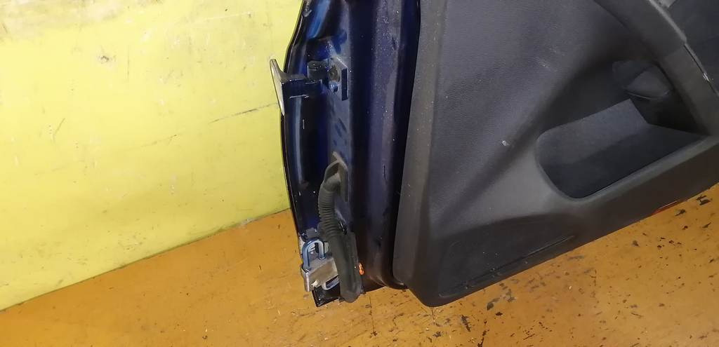 дверь Volkswagen Golf