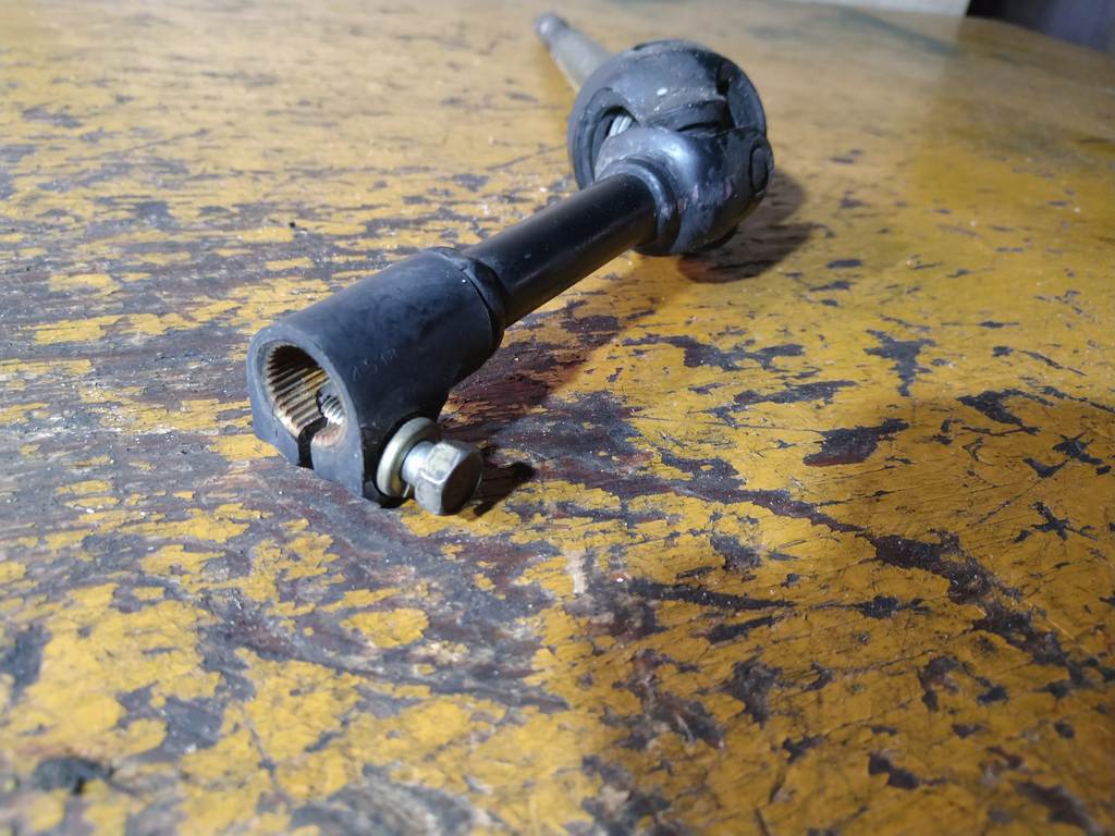 карданчик рулевой Nissan Presage