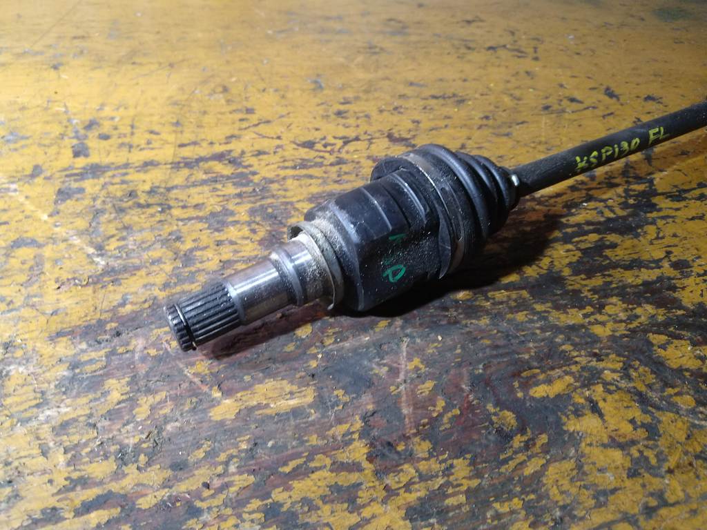 привод Toyota Vitz