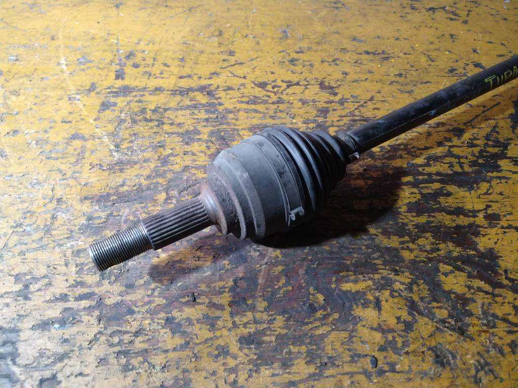 привод Nissan Tiida Latio