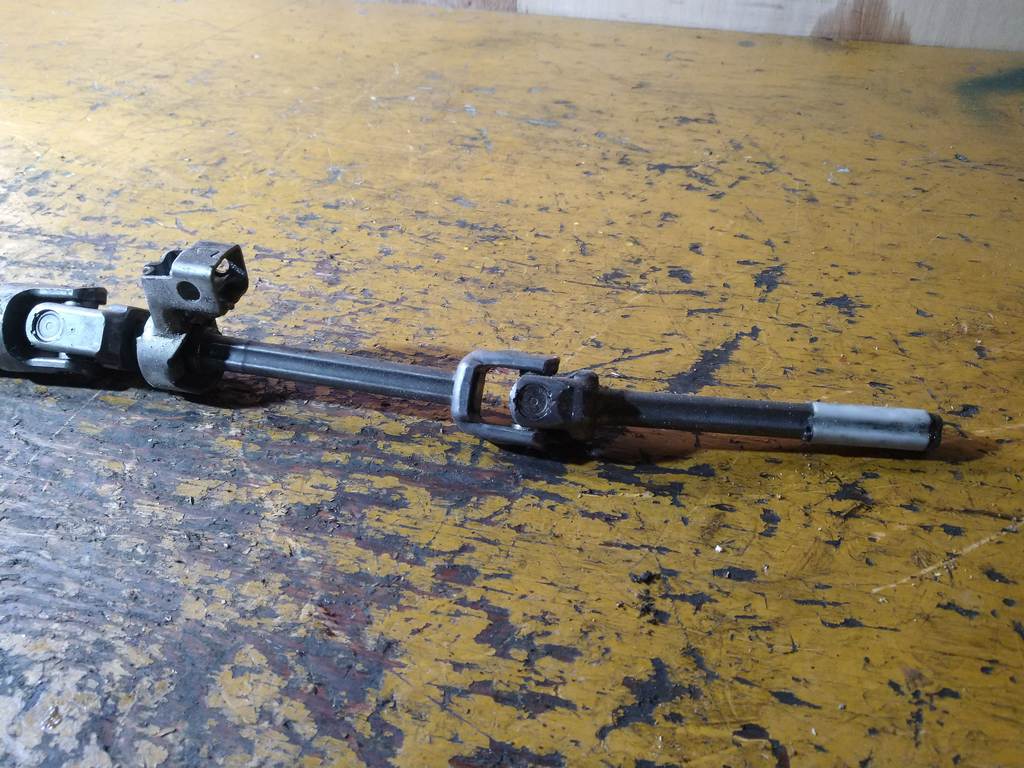 карданчик рулевой Volkswagen Touareg