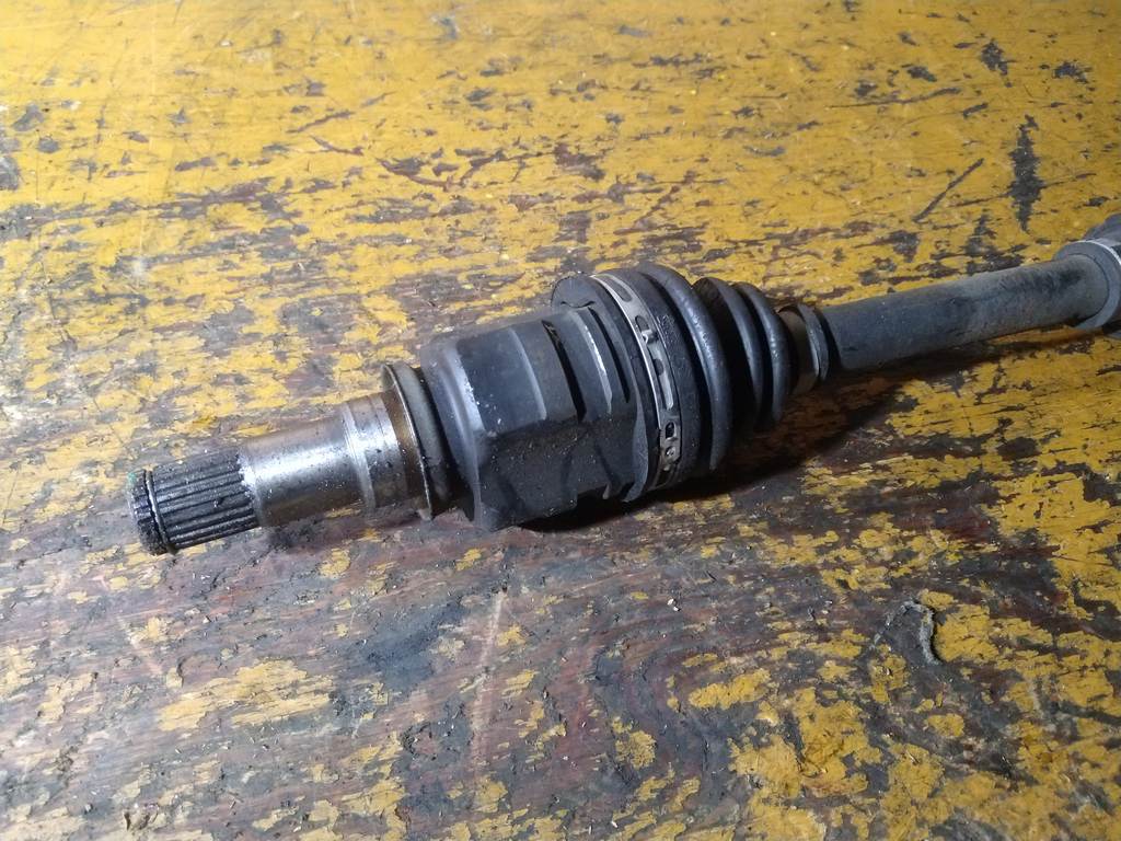 привод Toyota Vitz