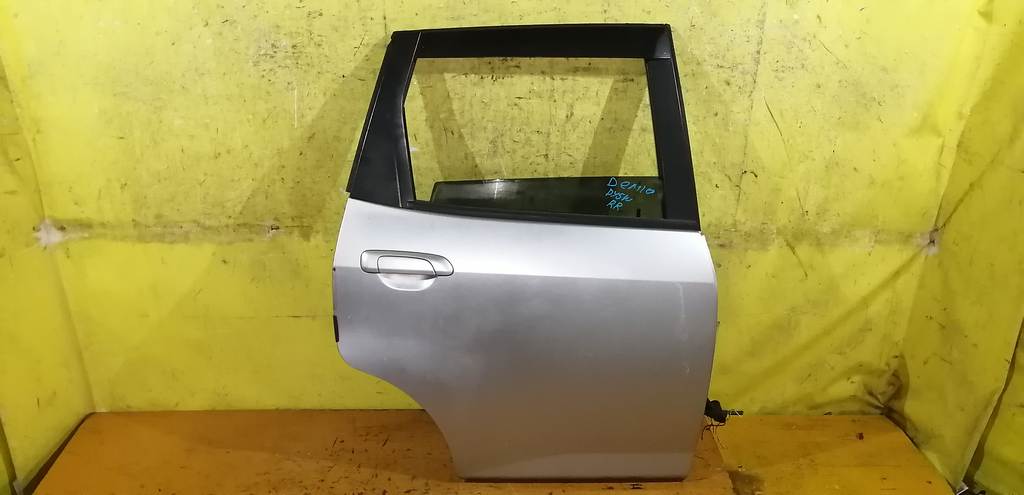 дверь Honda Fit