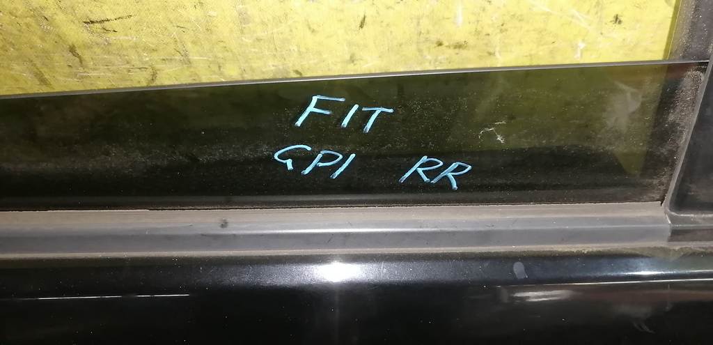 дверь Honda Fit