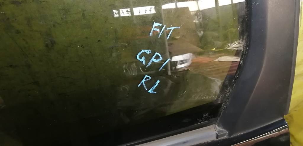 дверь Honda Fit