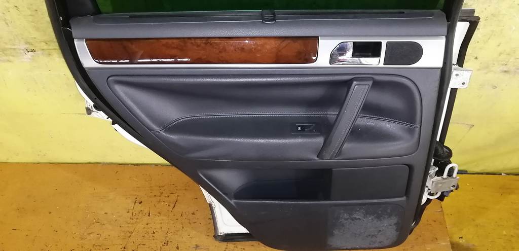 дверь Volkswagen Touareg