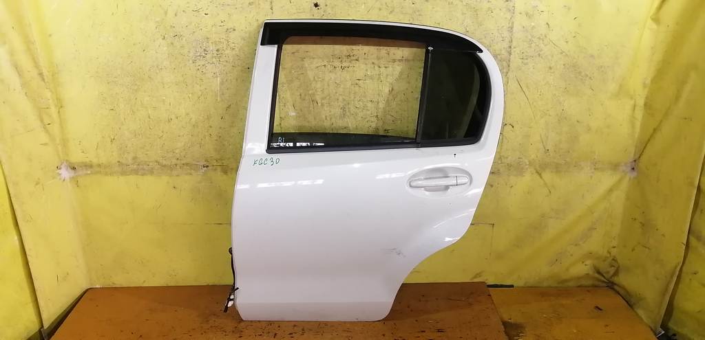 дверь Toyota Passo