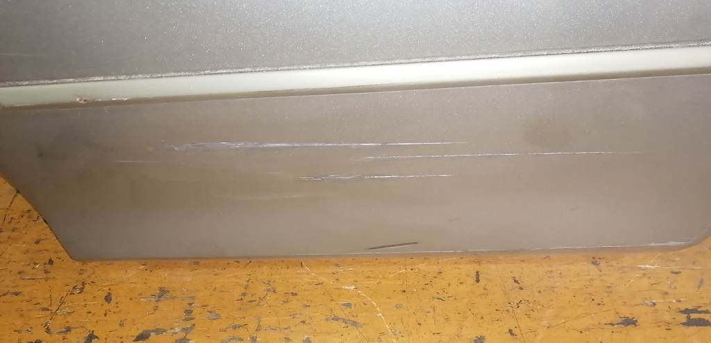 дверь Mazda Demio