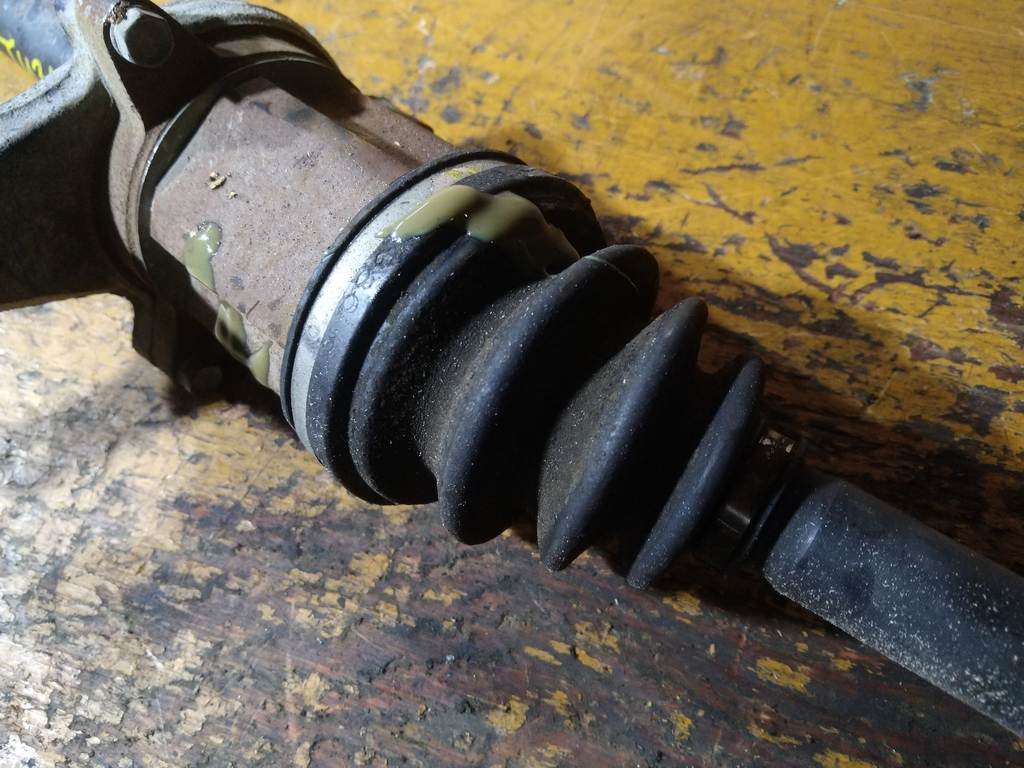 привод Nissan Presage