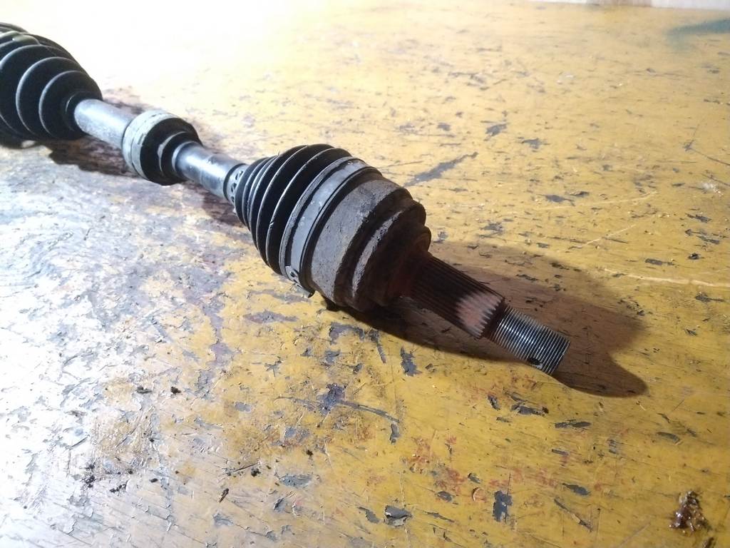 привод Nissan Presage