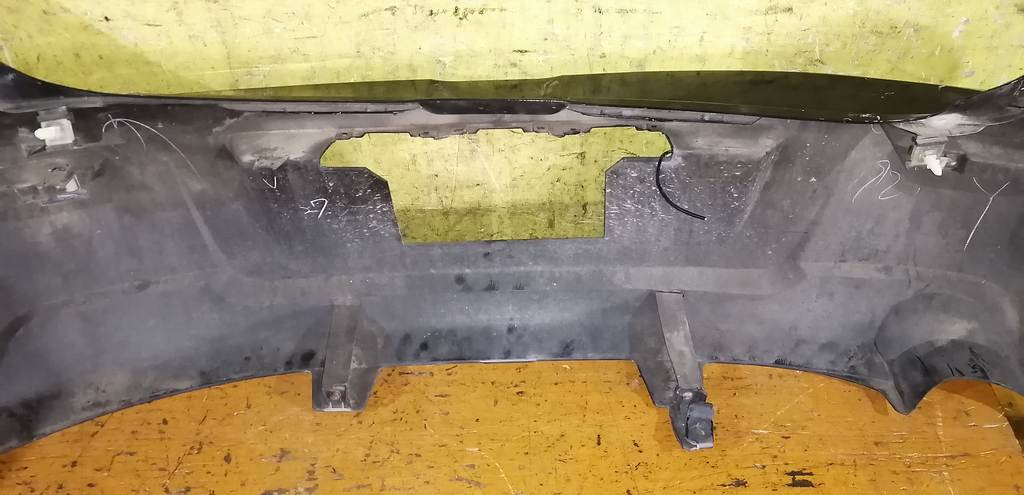 бампер Mazda Axela