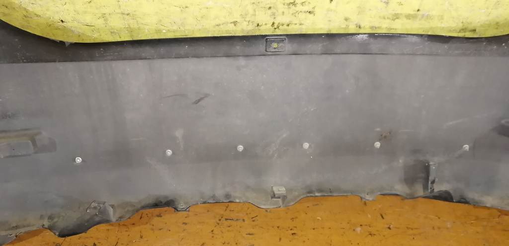 бампер Suzuki Solio