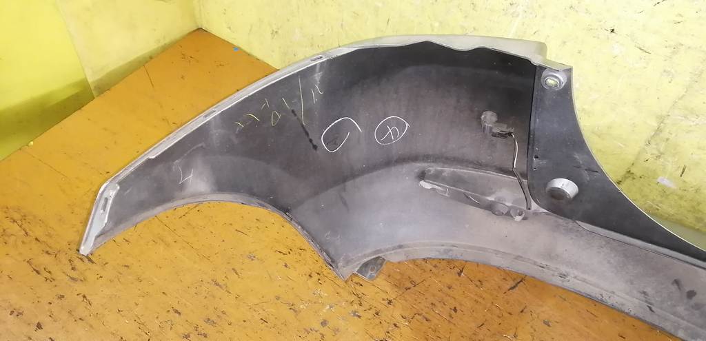 бампер Mazda Demio