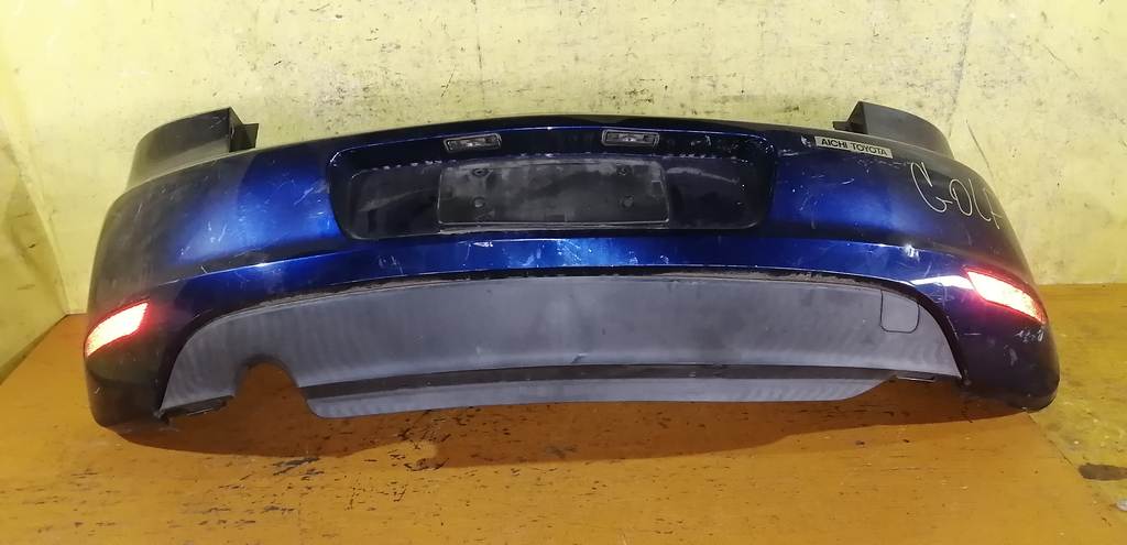 бампер Volkswagen Golf