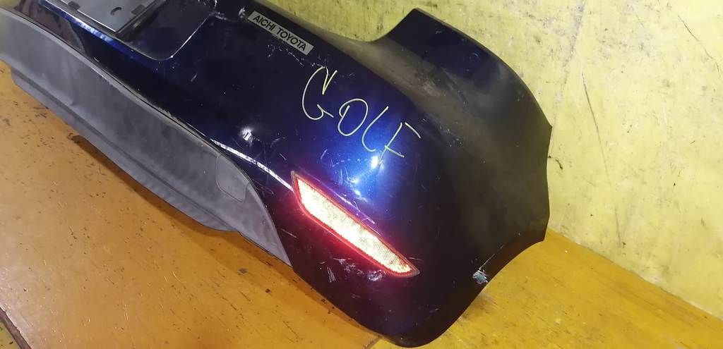 бампер Volkswagen Golf