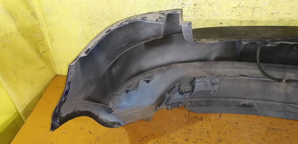 бампер Volkswagen Golf