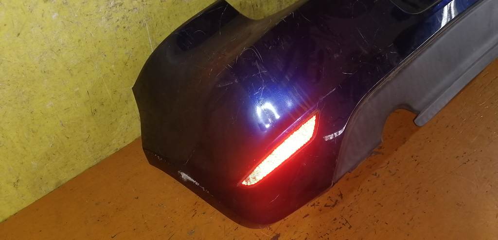 бампер Volkswagen Golf