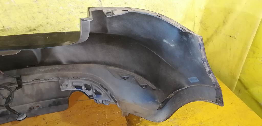 бампер Volkswagen Golf