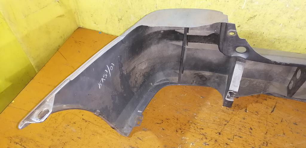 бампер Mazda Demio