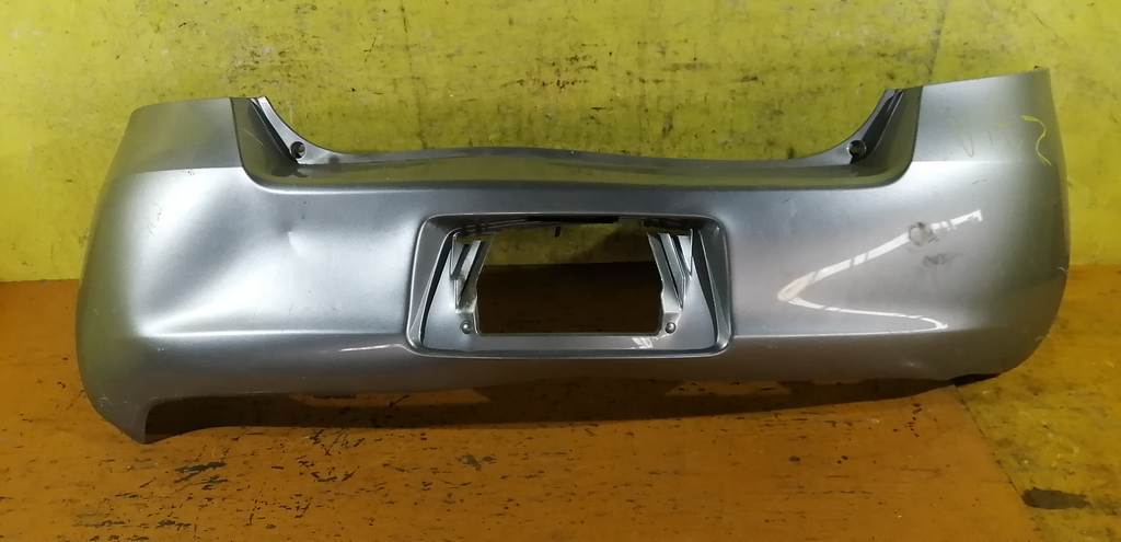 бампер Toyota Vitz