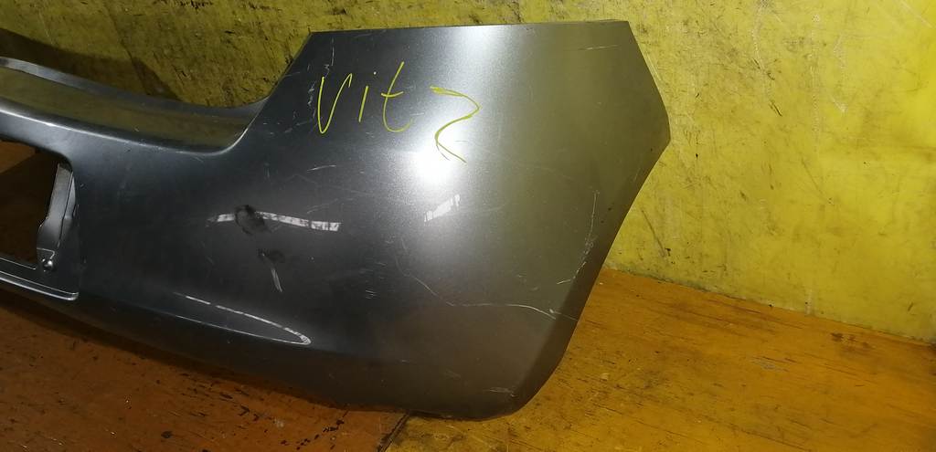 бампер Toyota Vitz