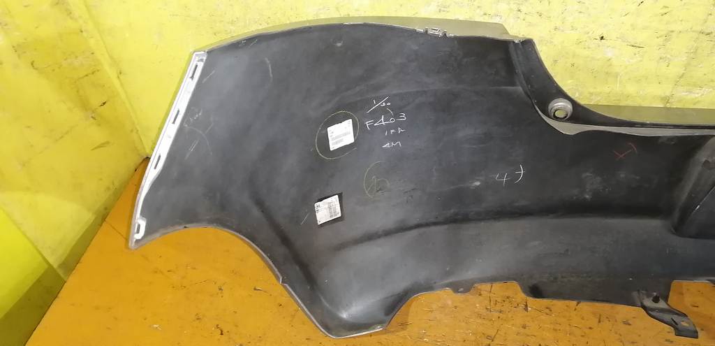 бампер Toyota Vitz