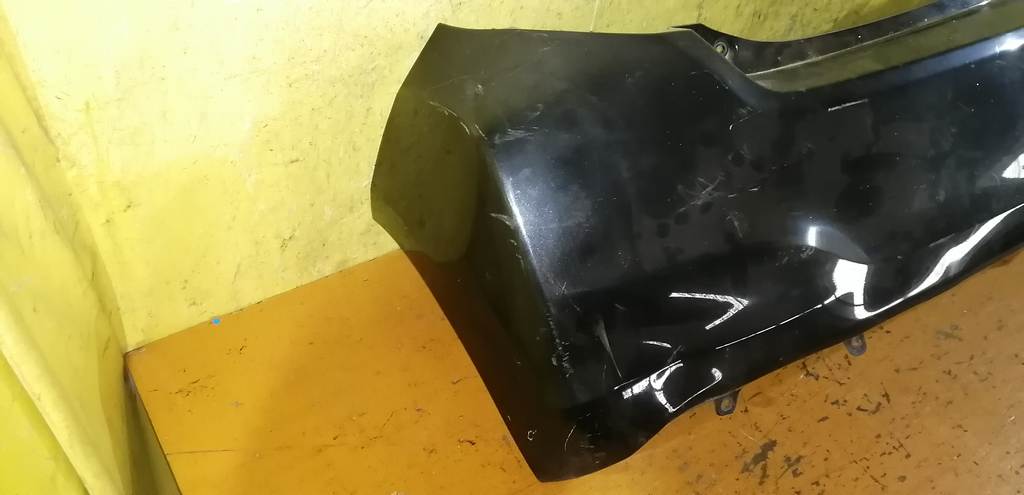 бампер Toyota Vitz