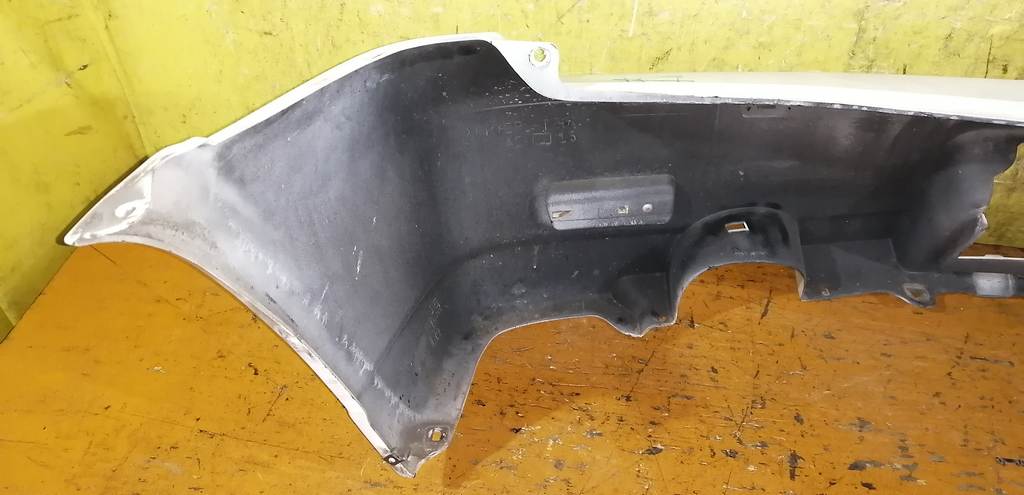 бампер Nissan Cube