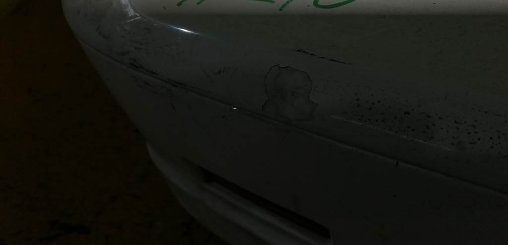 бампер Nissan Cube