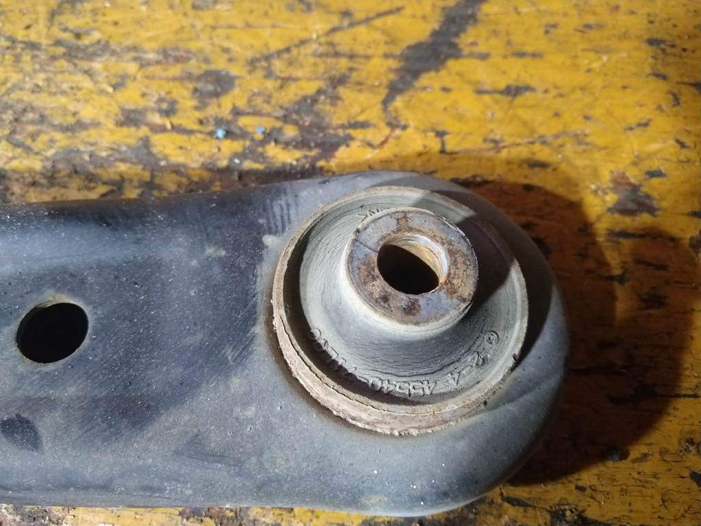 рычаг Suzuki Solio