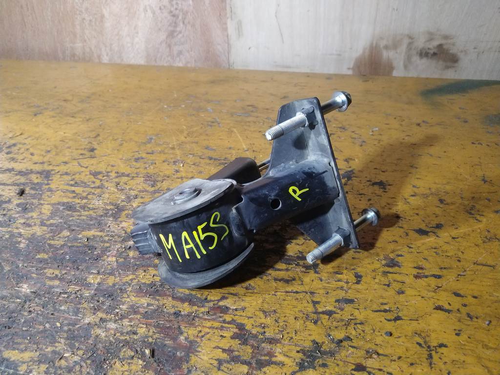 подушка двигателя Suzuki Solio