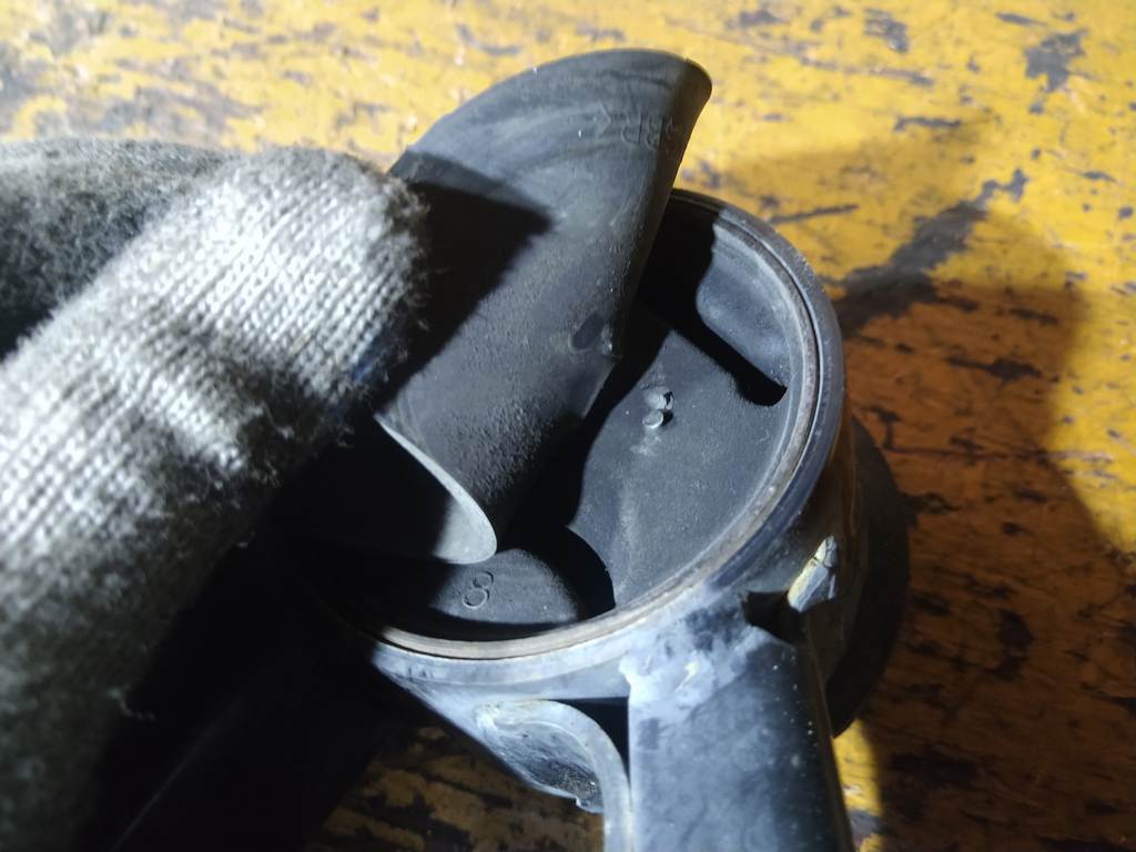 подушка двигателя Suzuki Solio