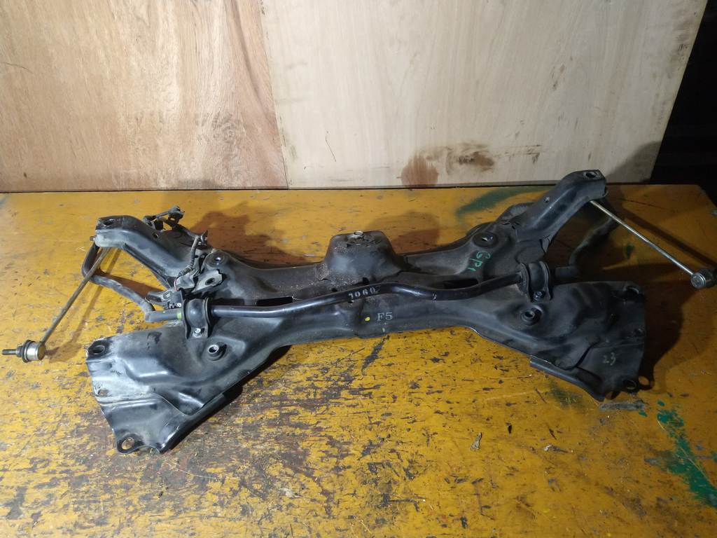 балка Honda Fit