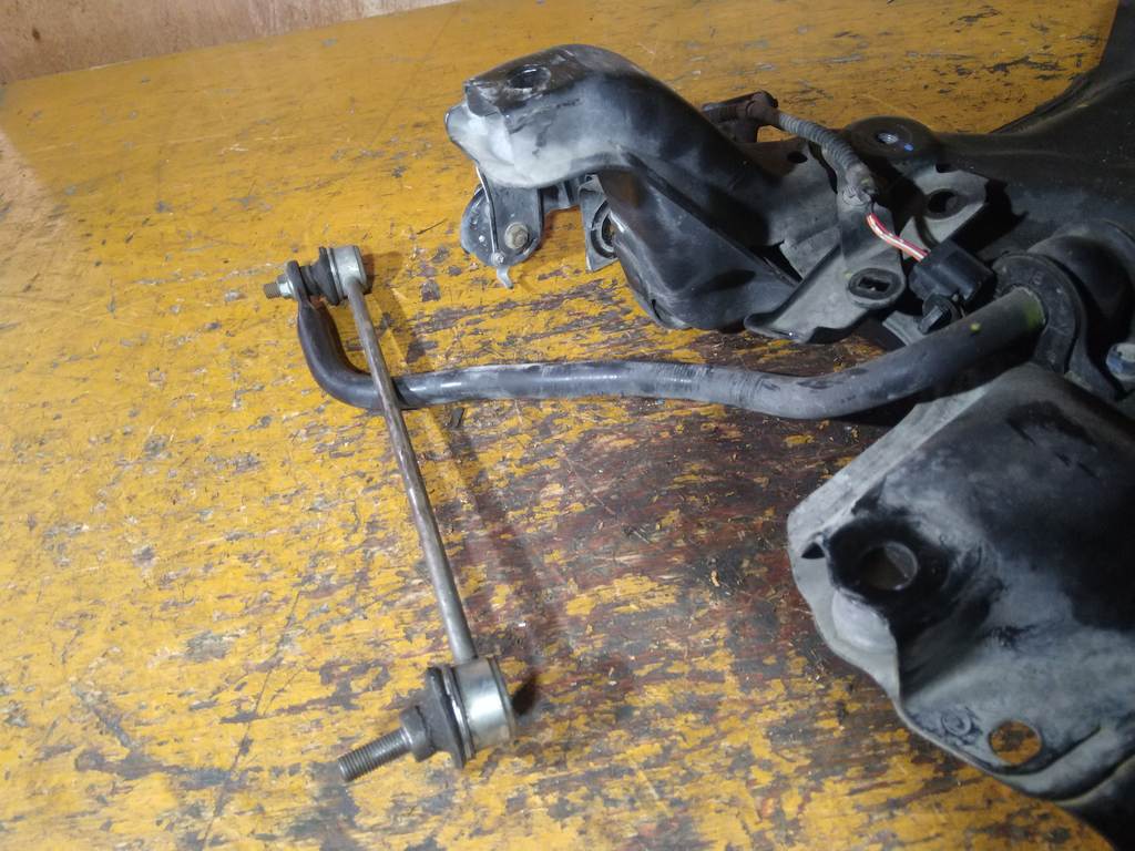 балка Honda Fit