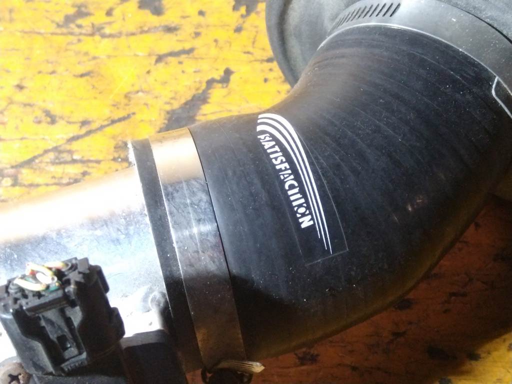 корпус воздушного фильтра Subaru Impreza