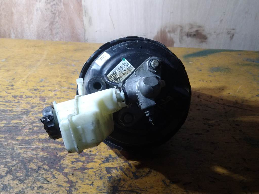 главный тормозной цилиндр Volkswagen Golf