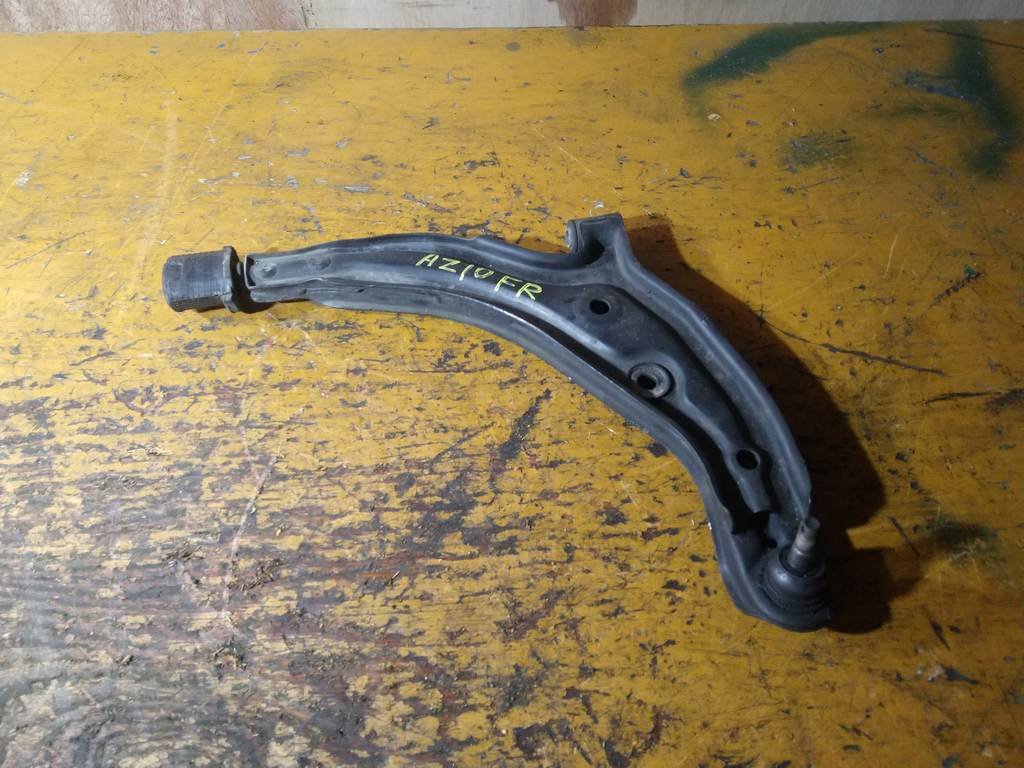 рычаг Nissan Cube