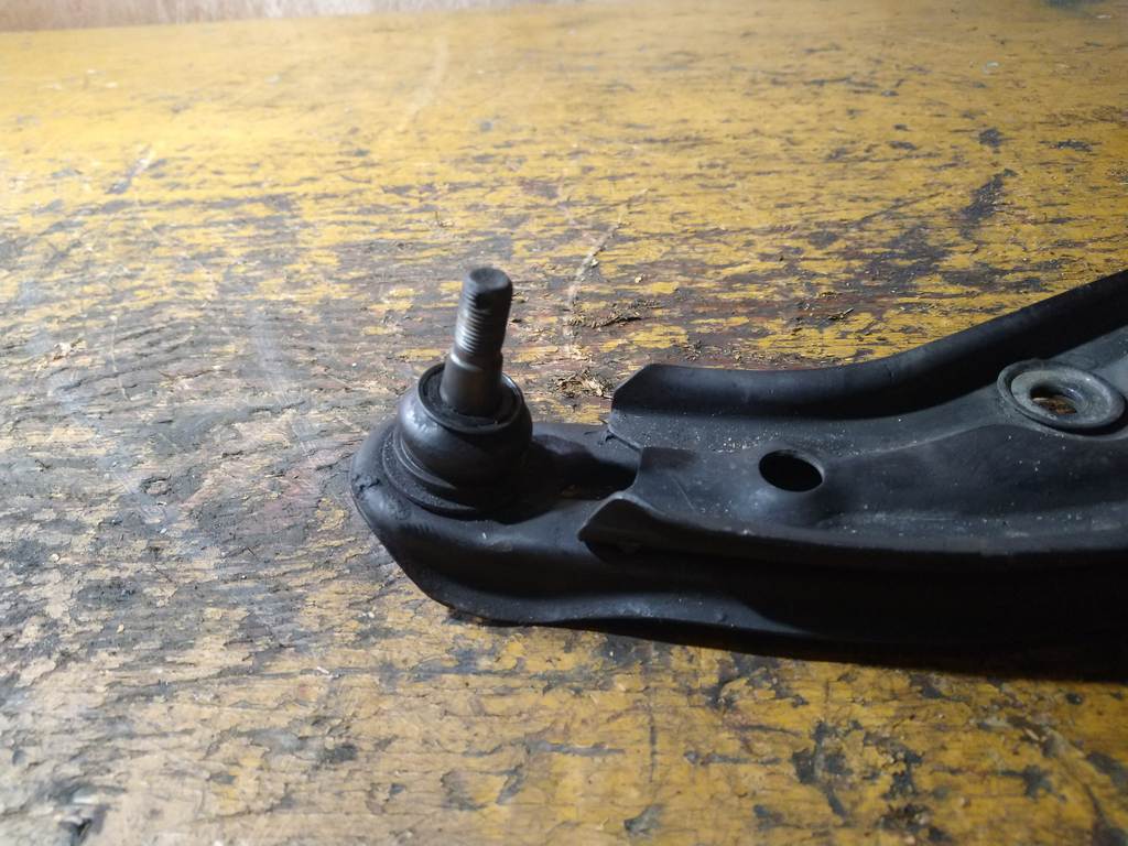 рычаг Nissan Cube